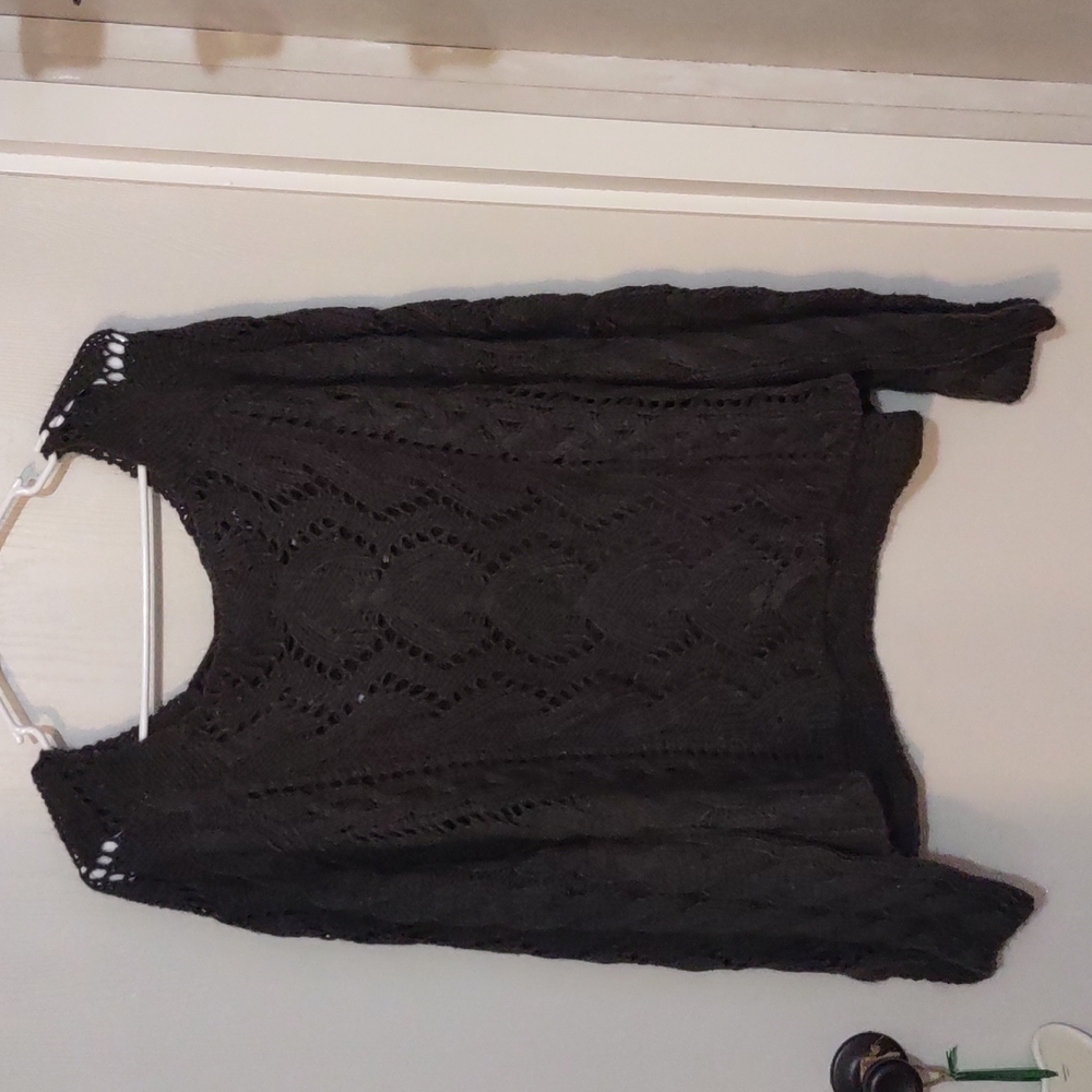 Barely worn women's Allen b sweater